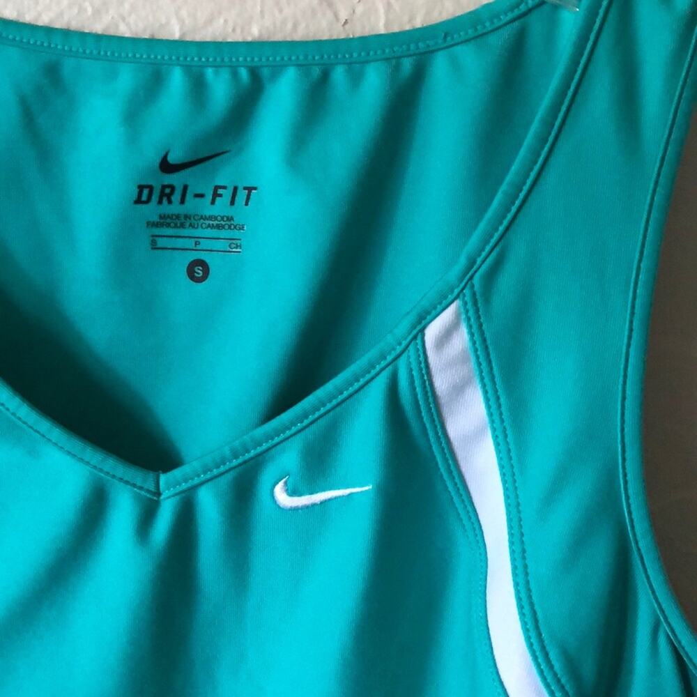 Nike Sleeveless Dri-Fit Tank Top Size S - Picture 2 of 3